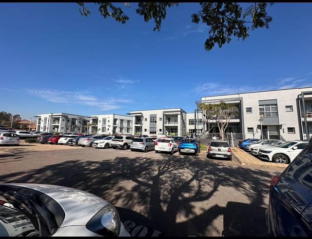75M² CO-WORKING SPACE TO LET IN DIE HOEWES